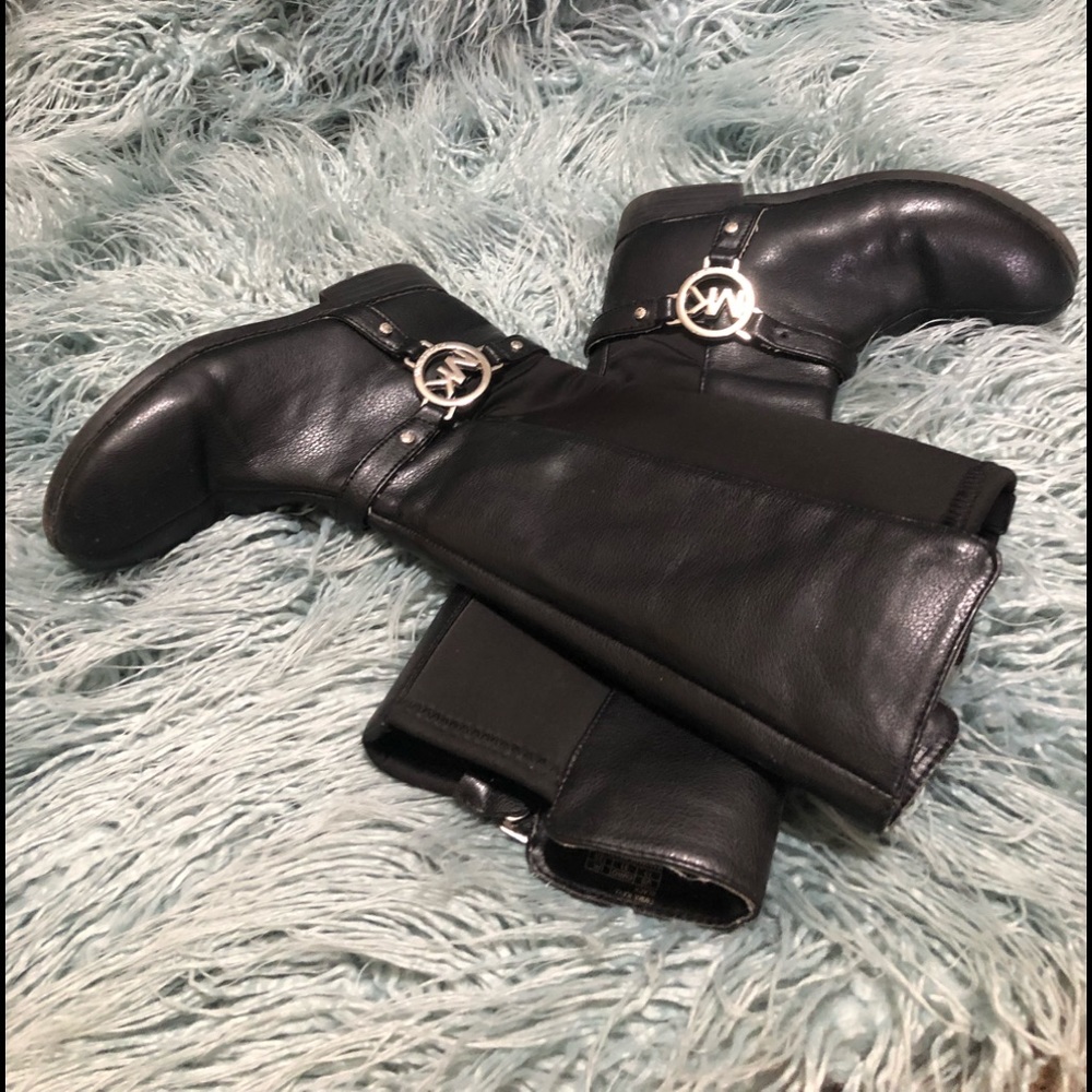 Girls MK boots